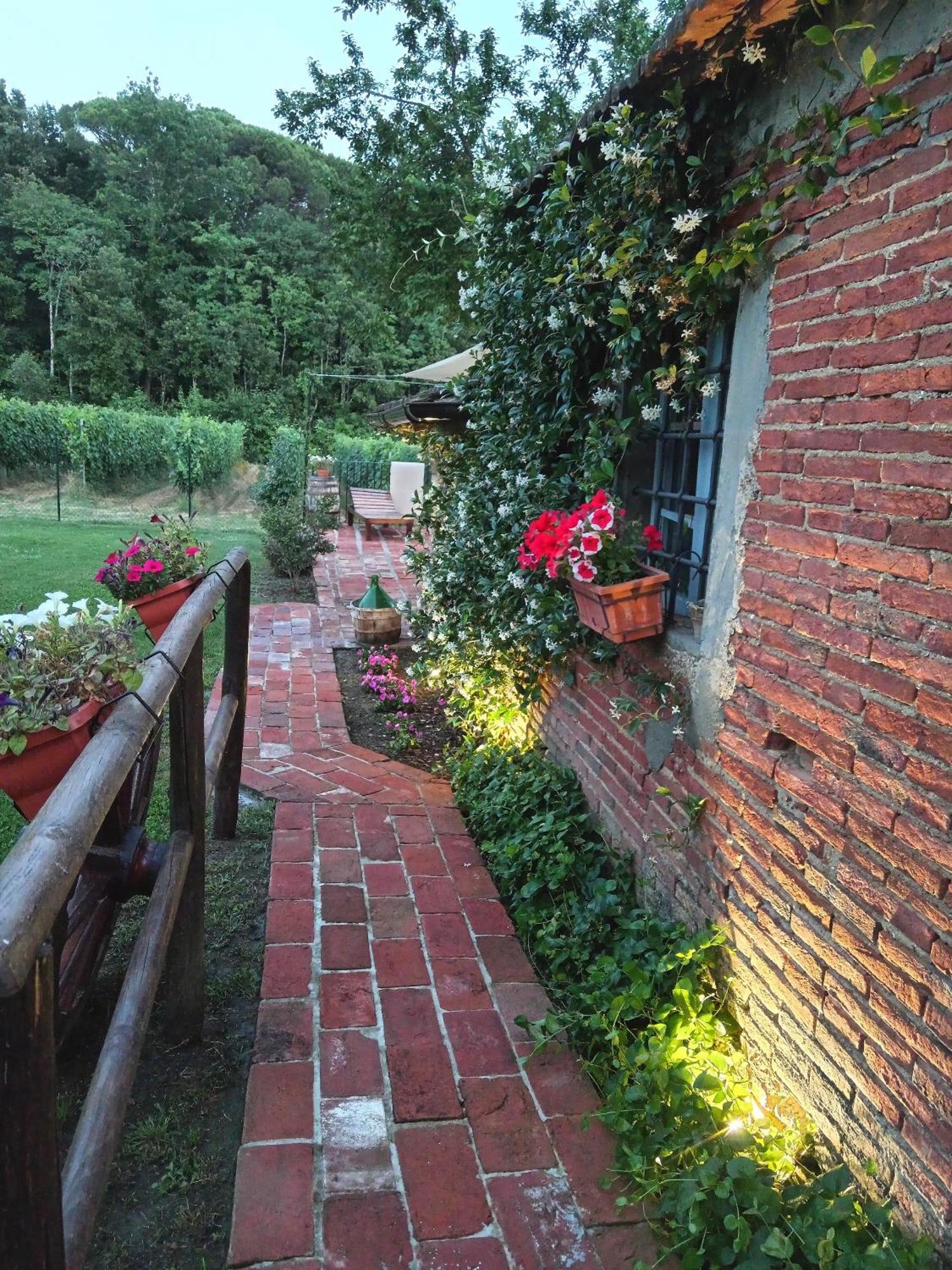 Casale - La Camera Di Leda Lamporecchio Eksteriør bilde